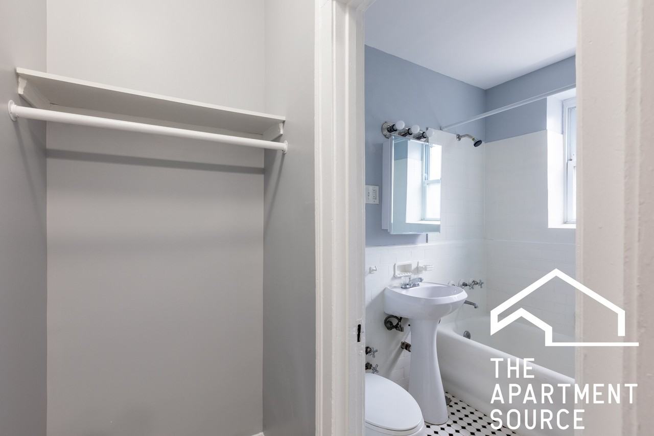 6930 N Greenview Ave #206 - Photo 6 of 16