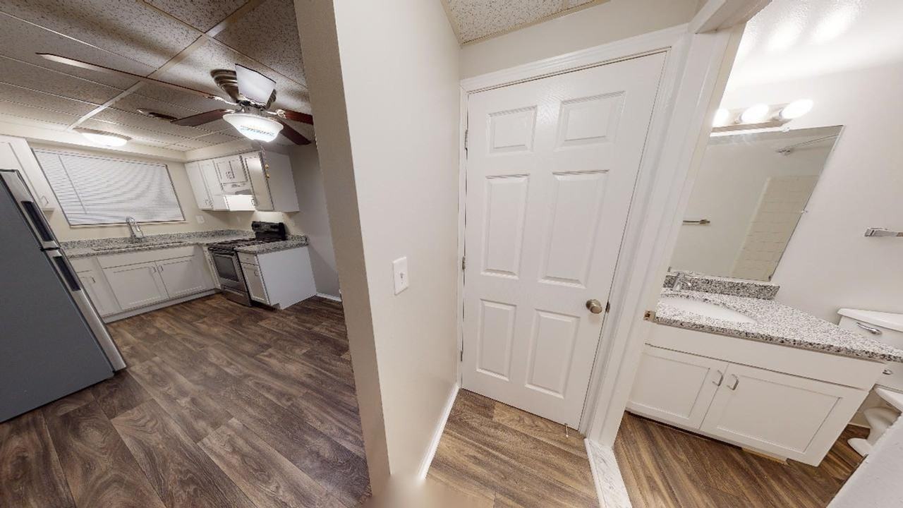 Hidden Pond Apartments - Photo 6 of 13