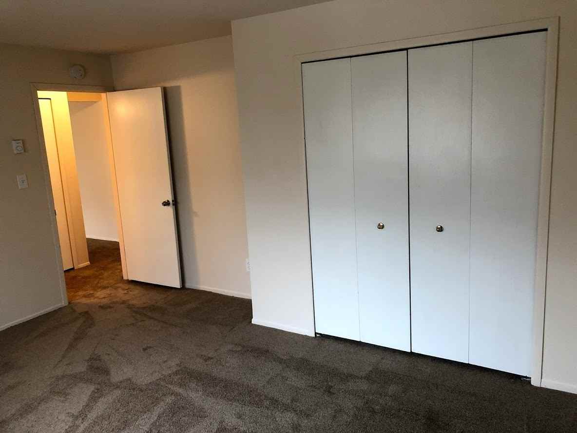 Victorian Estates - Photo 5 of 17