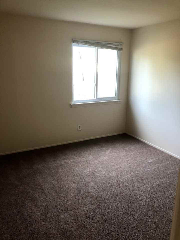 Victorian Estates - Photo 6 of 17