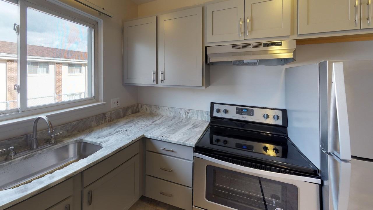 Canterbury Apartments - Photo 2 of 10