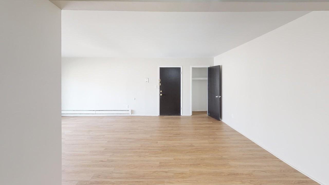 Canterbury Apartments - Photo 6 of 10