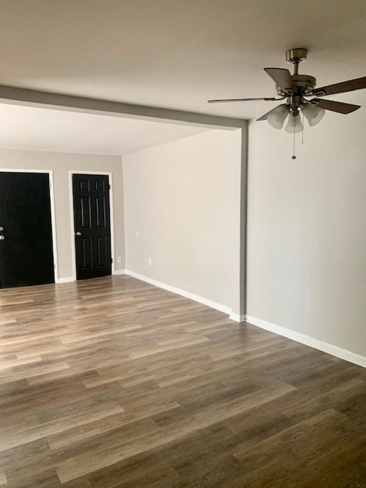 Canterbury Apartments - Photo 7 of 19