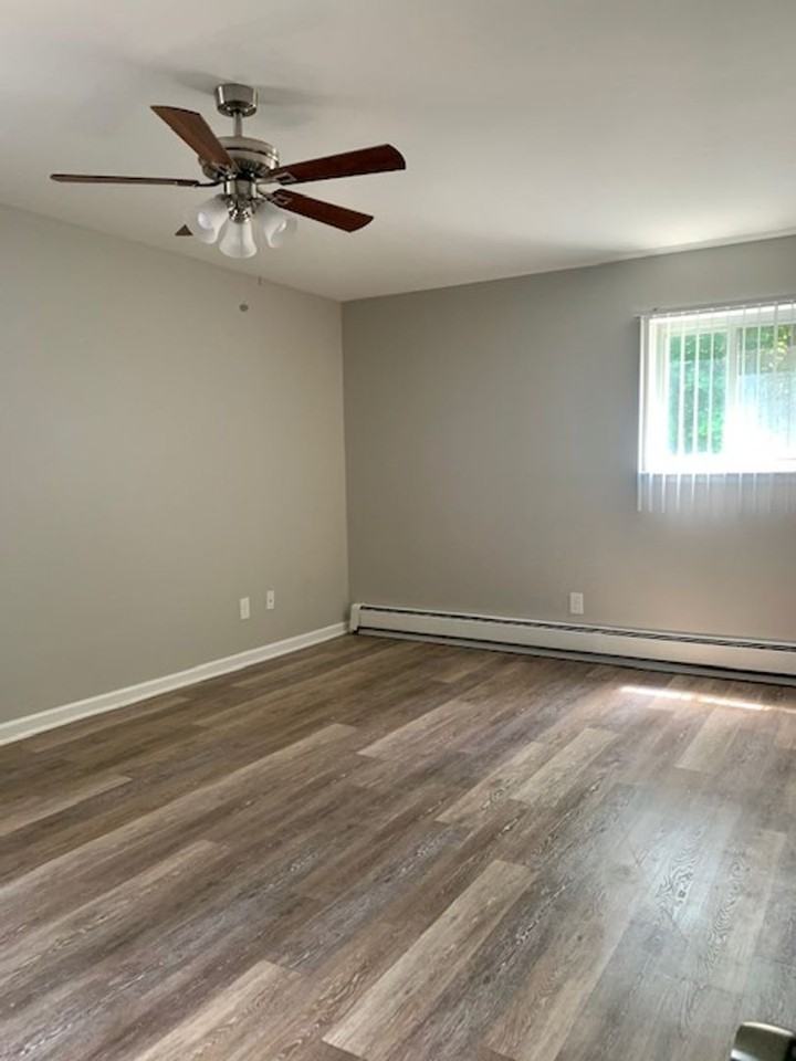 Canterbury Apartments - Photo 2 of 9