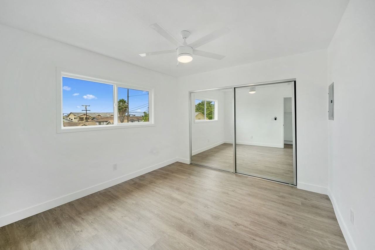 1721 Freeman Avenue - Photo 5 of 8