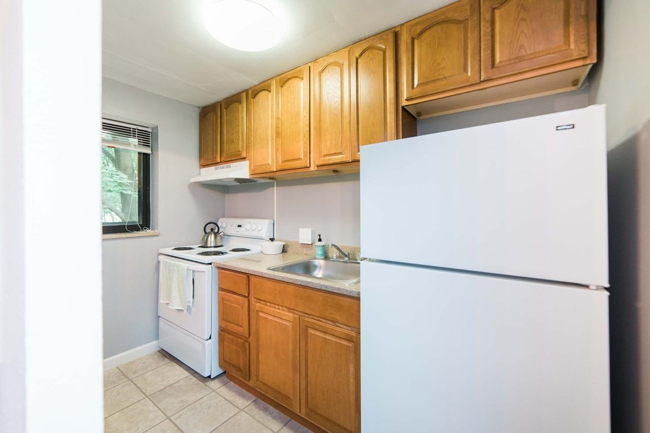 Lincoln Terrace - Photo 2 of 13