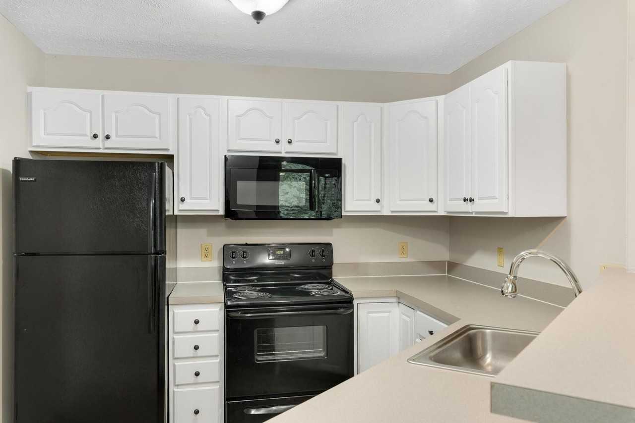 Columbia Woods Apartments - Photo 4 of 50