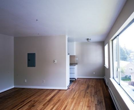 Highland Ten Apartments - Photo 2 of 5