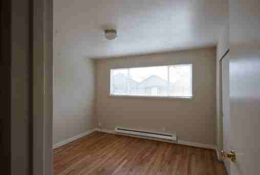 Highland Ten Apartments - Photo 3 of 5