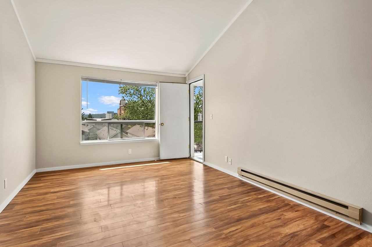 Granview Holdings - Photo 7 of 36