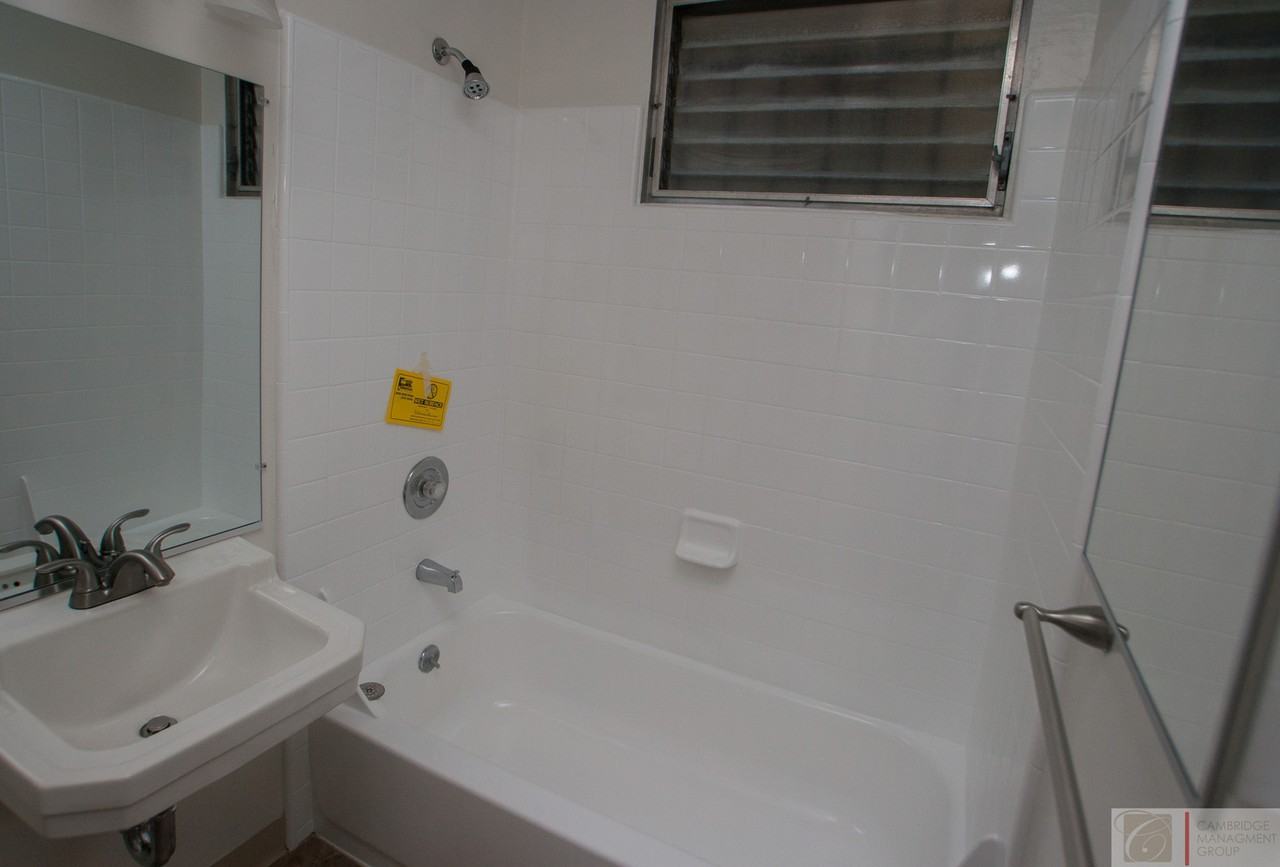 Mission Bay Villas - Photo 4 of 5