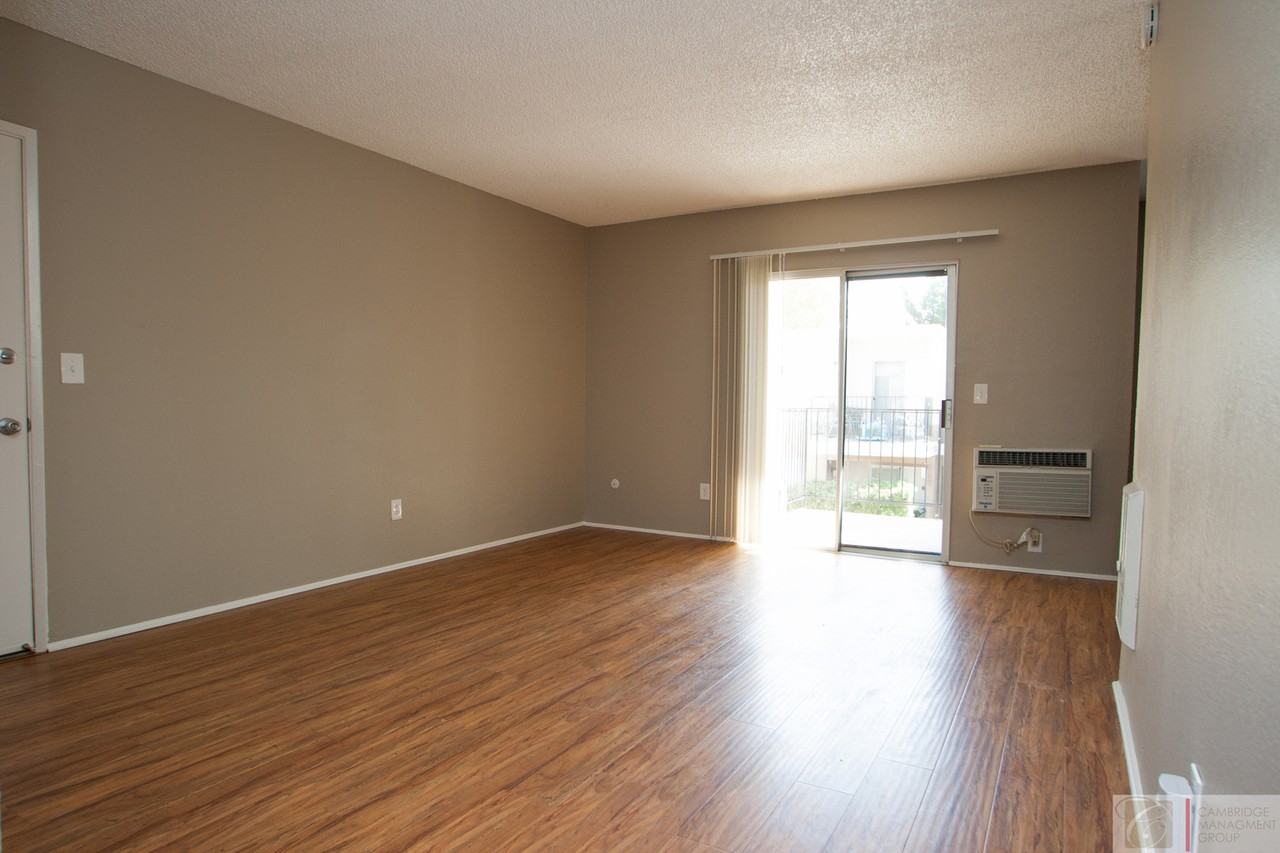 1371 E Lexington Ave - Photo 2 of 8