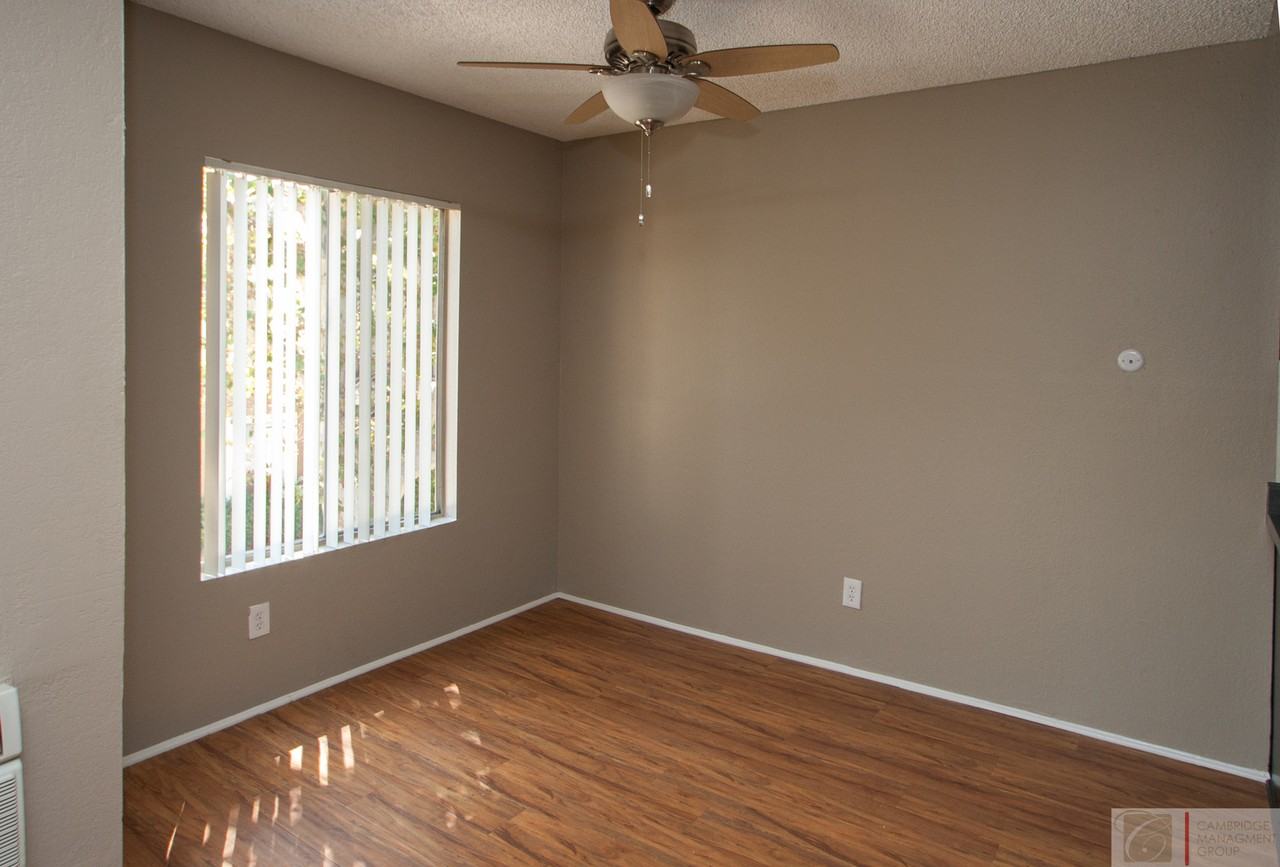 1371 E Lexington Ave - Photo 7 of 8