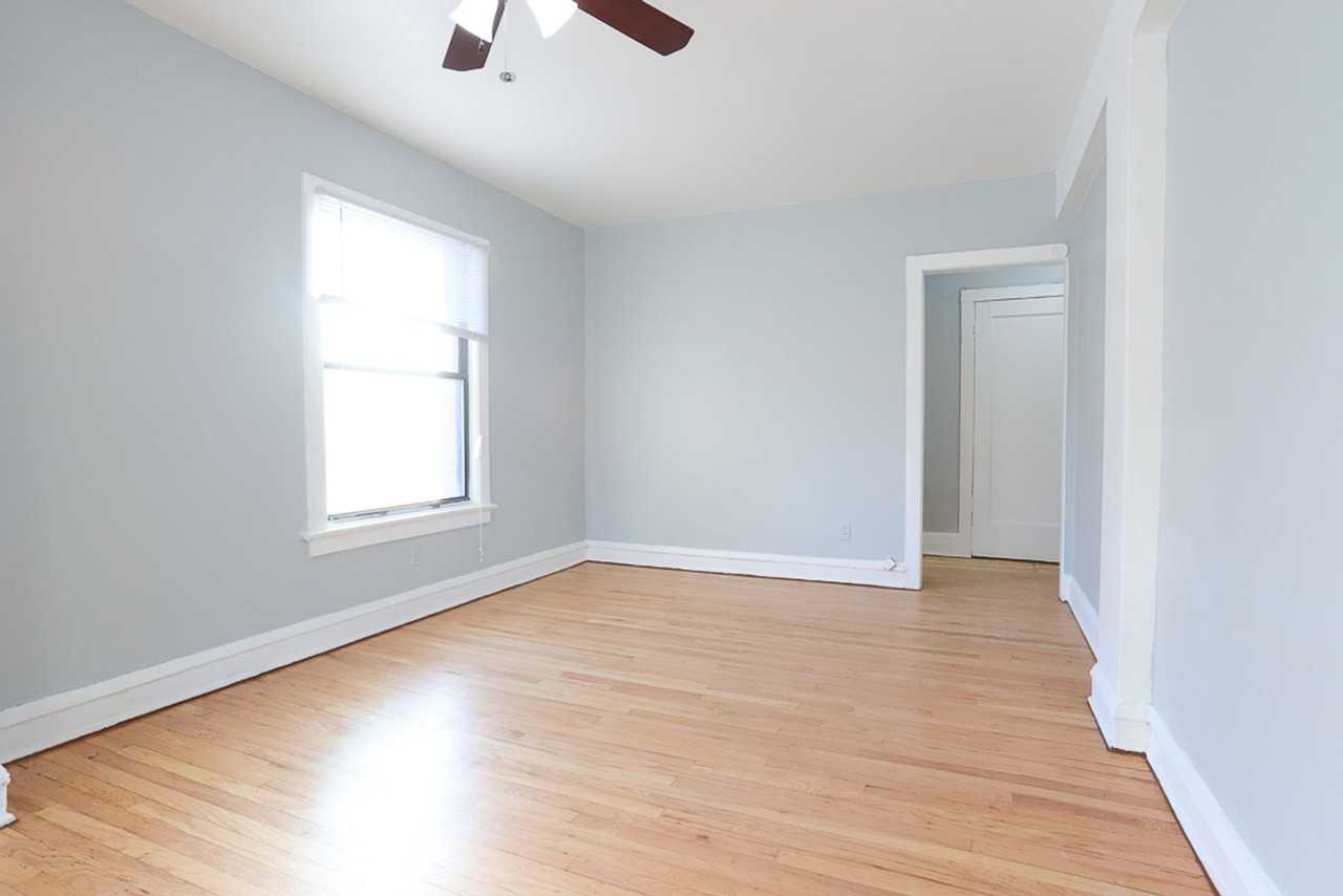 4600 Beacon - Photo 7 of 16