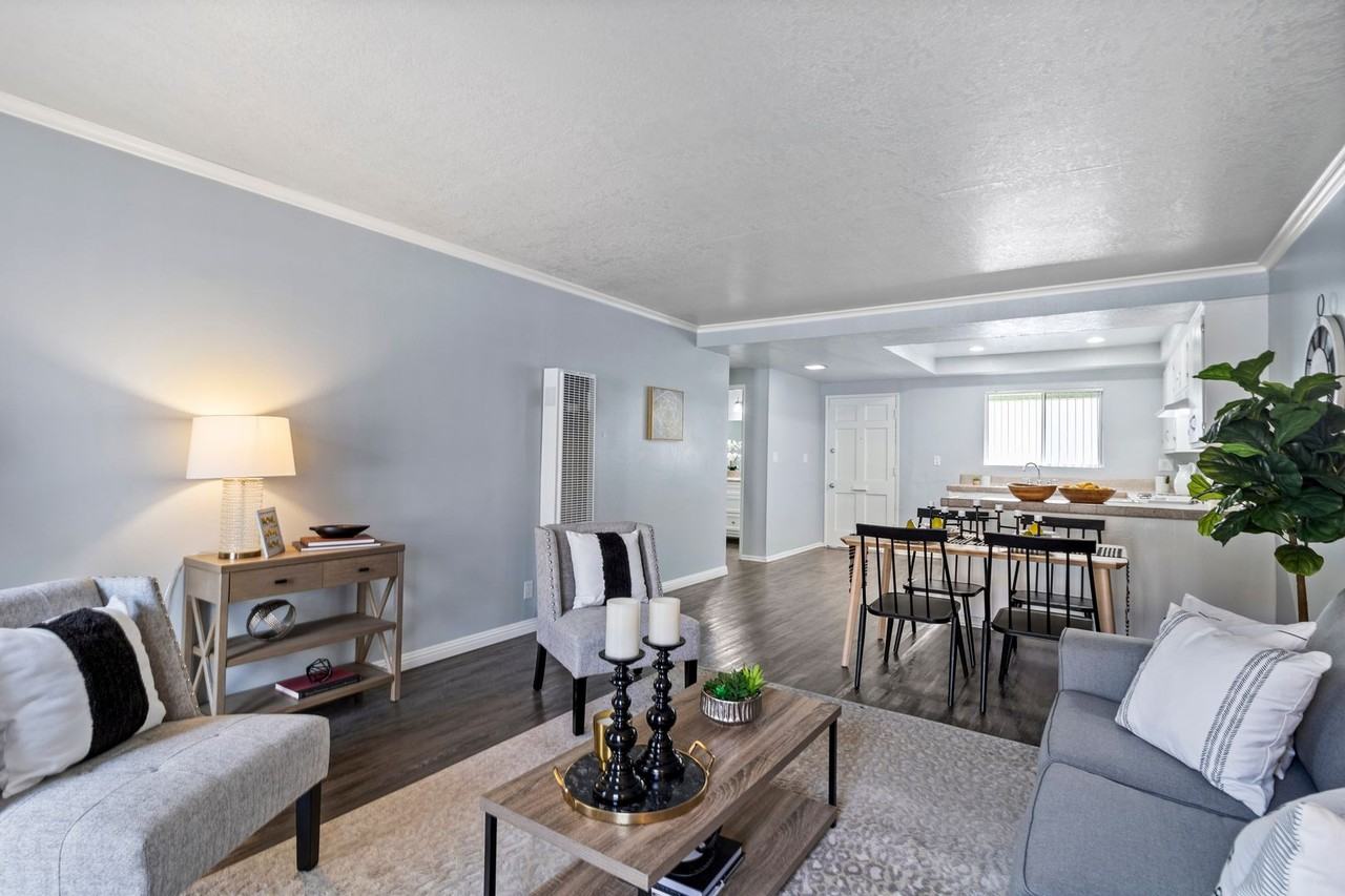 French Quarter Apartments - Photo 5 of 15