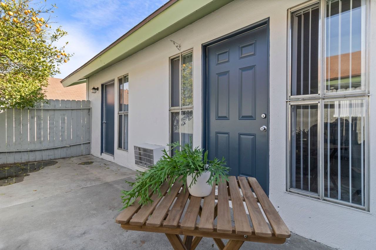 French Quarter Apartments - Photo 7 of 15