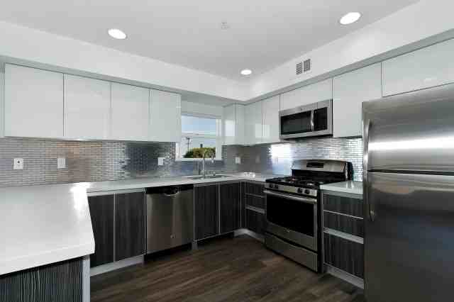 Come home to this New Modern Townhouse in Westchester! - Photo 3 of 22