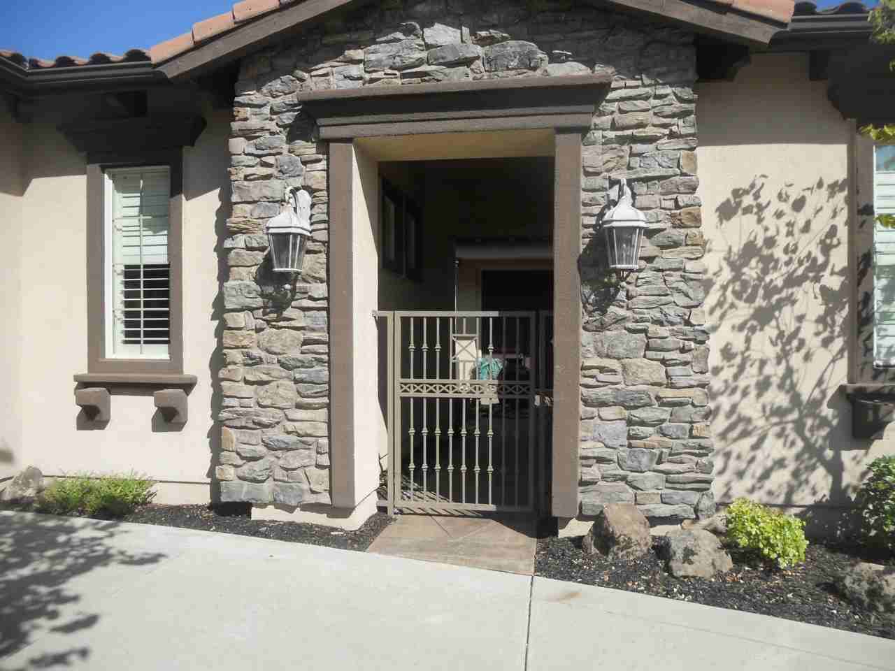 1881 Yerba Way - Photo 2 of 68