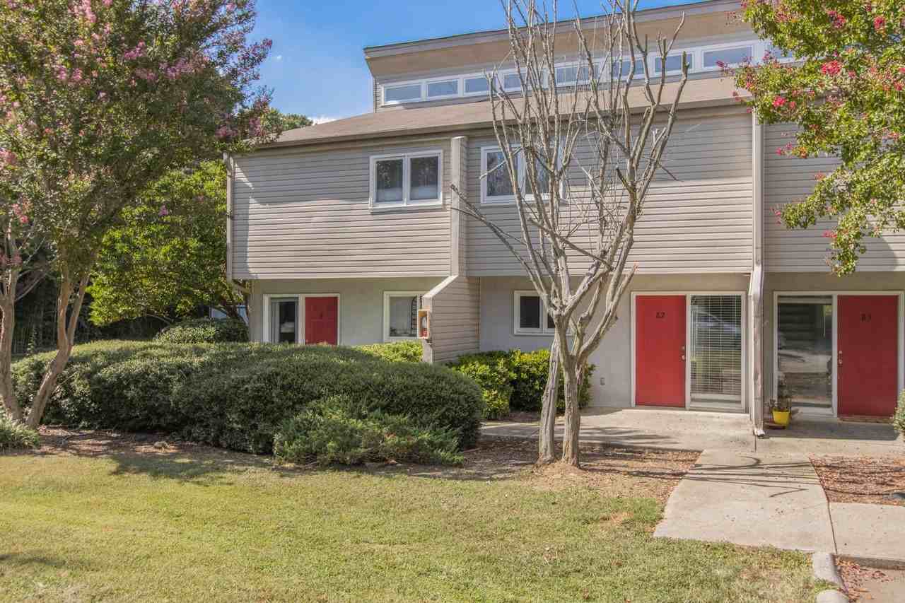 Renovated Townhomes minutes from Downtown Greenville! - Photo 4 of 42