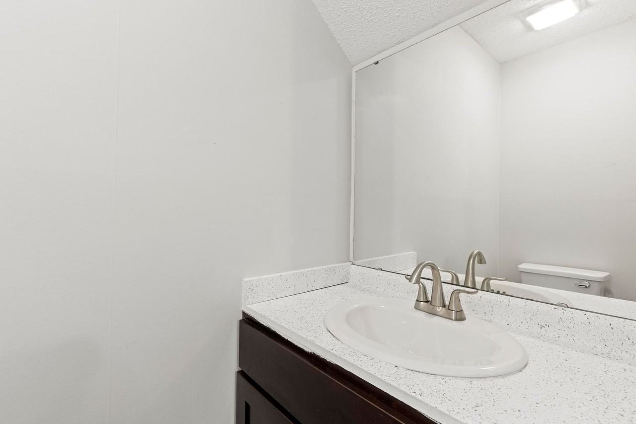 Renovated Townhomes minutes from Downtown Greenville! - Photo 7 of 42