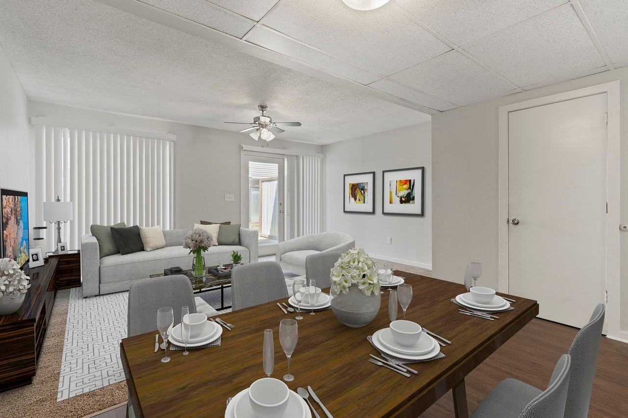 Renovated Townhomes minutes from Downtown Greenville! - Photo 3 of 13
