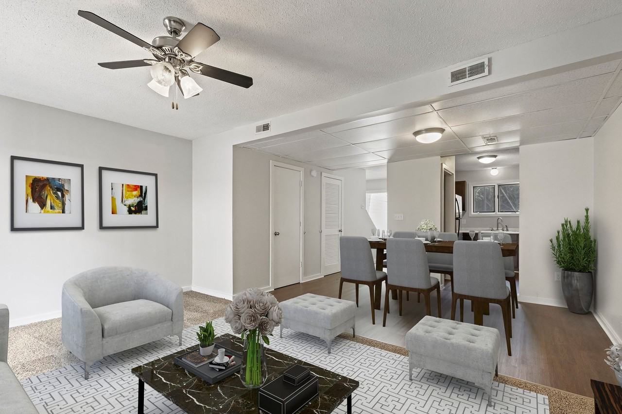 Renovated Townhomes minutes from Downtown Greenville! - Photo 2 of 13