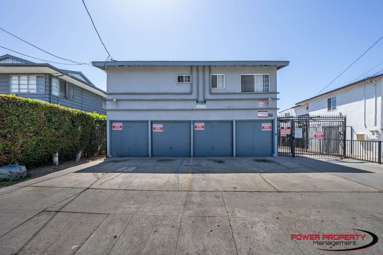 821 N Eucalyptus Ave ( 216 W Plymouth St ) - Photo 2 of 6