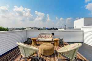 featured image of 2038 N Front St