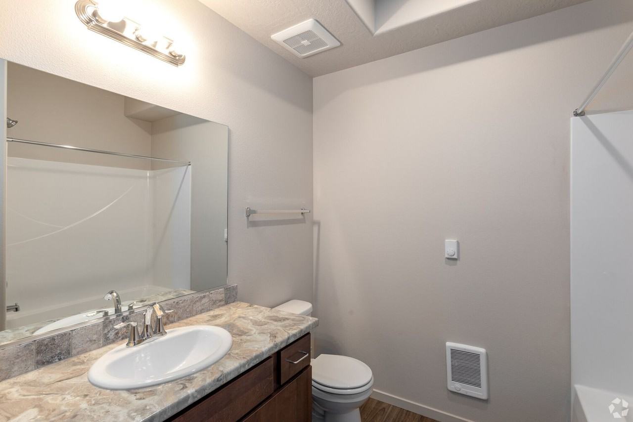 4163 W Dunkirk Ave - Photo 5 of 6