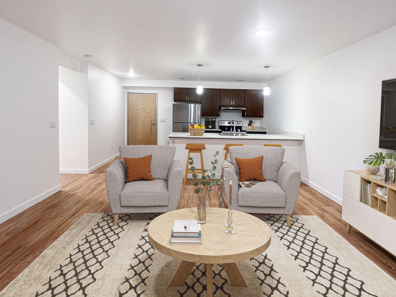 Leeward Apartments - Photo 4 of 17