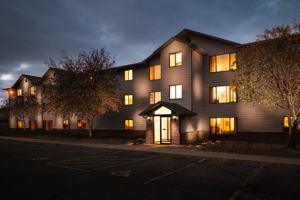 featured image of 5801 W Christopher Pl