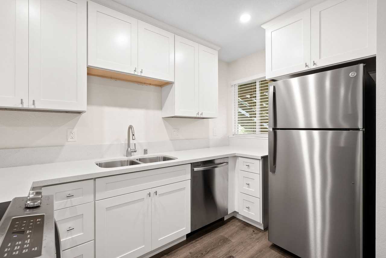 1100 Leff Street - Photo 5 of 19