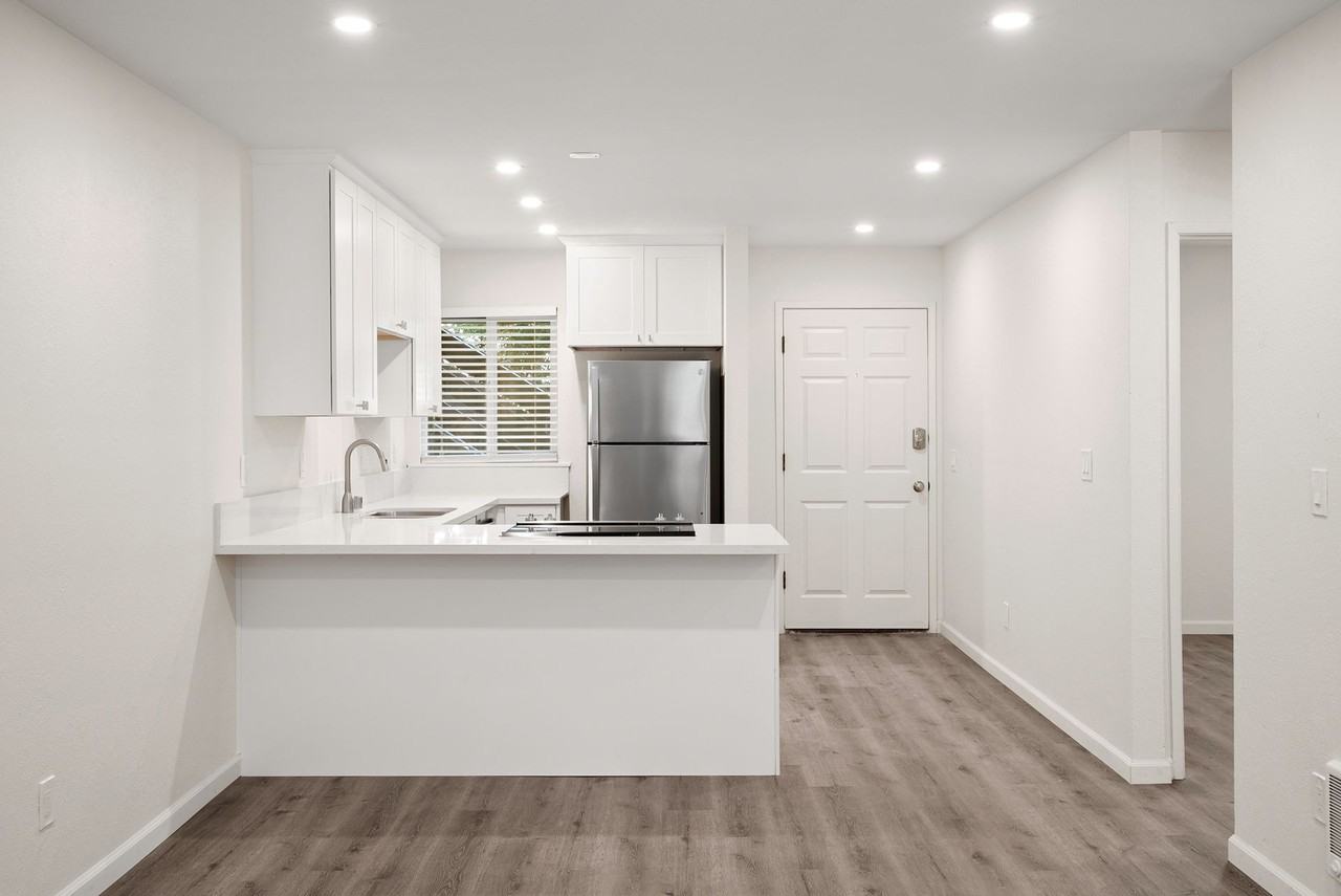 1100 Leff Street - Photo 7 of 18