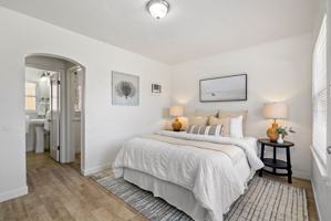featured image of 359 N 16th St