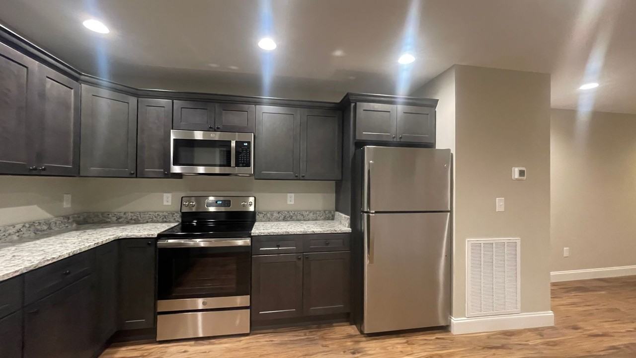 Duplex - Photo 5 of 27
