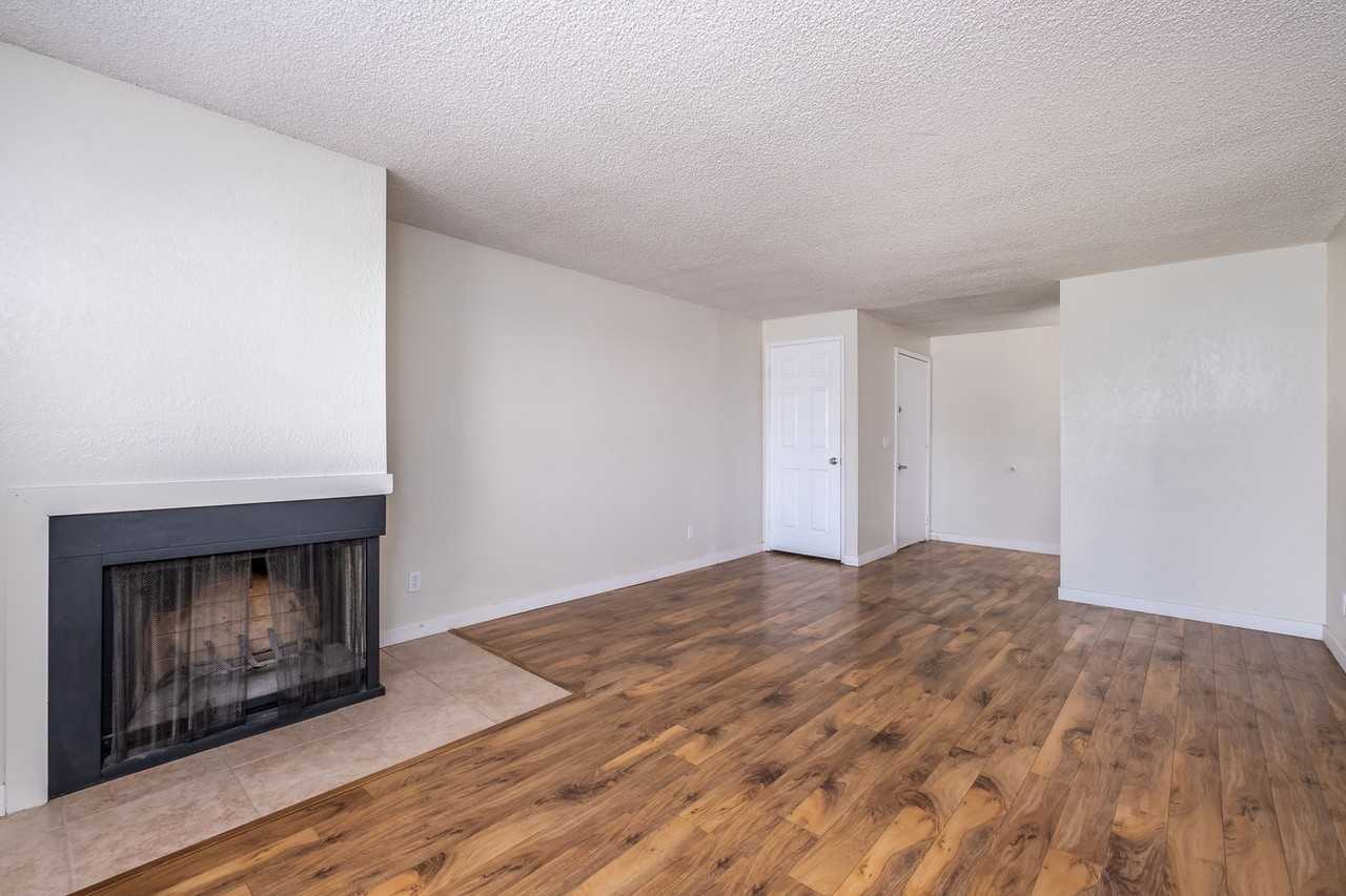 Apartments by the River Side! Spacious 3 Bedroom 1 Bath! Come and Tour Today! - Photo 6 of 15