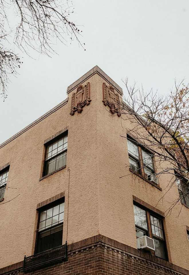 Blackstone Apartments - Photo 3 of 8