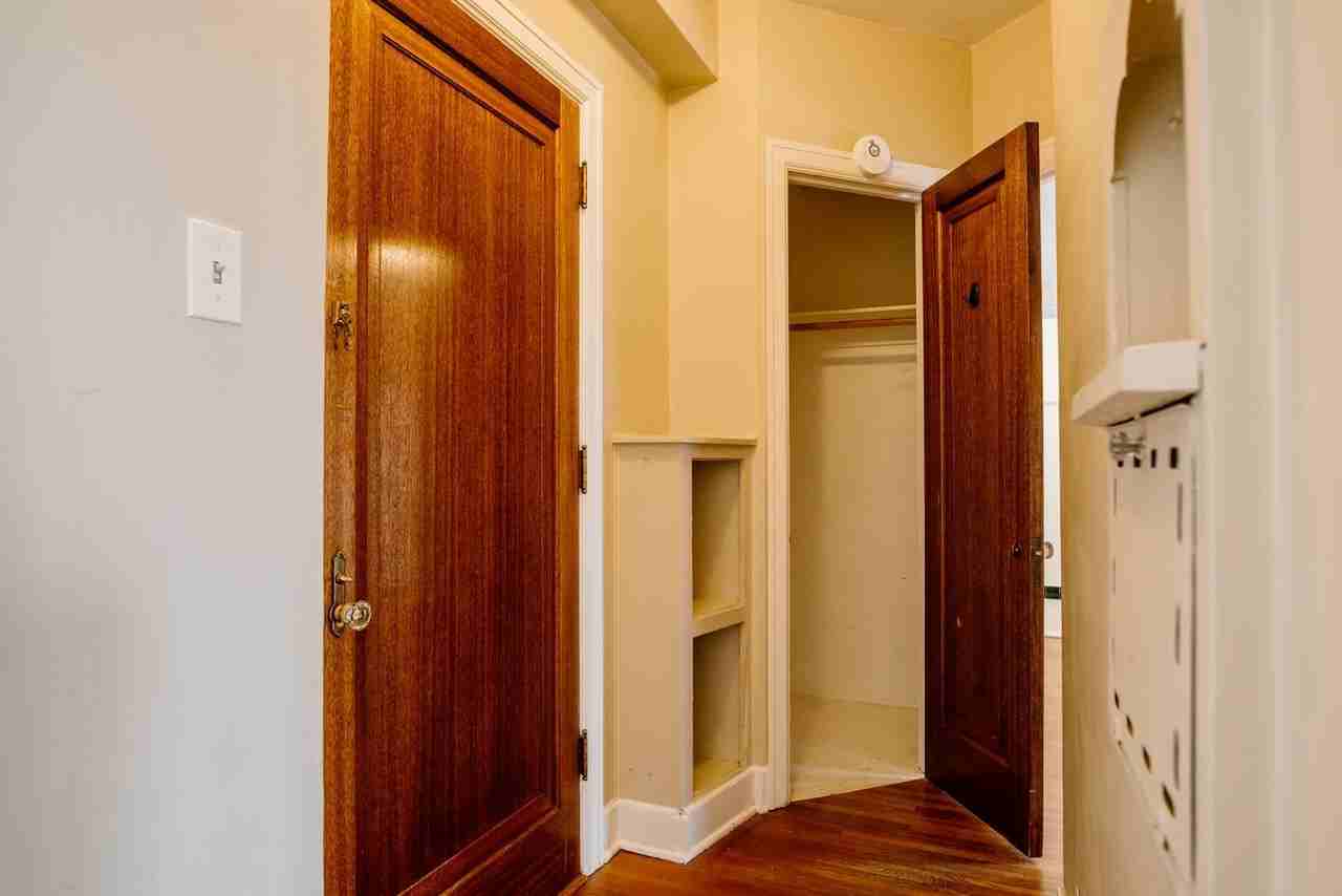 Dearborn Apartments - Photo 3 of 10