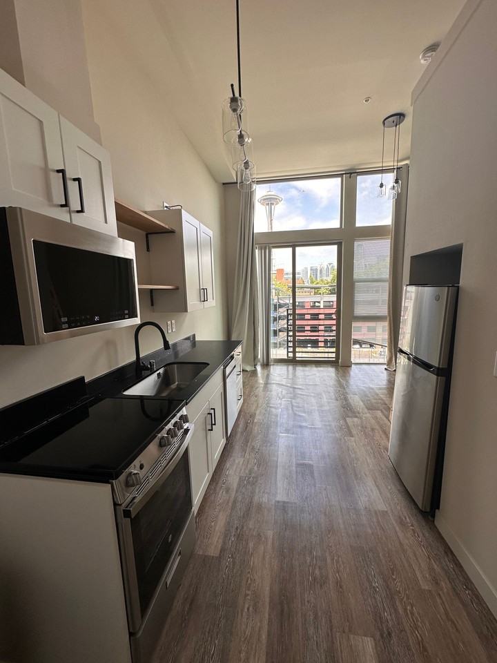 Bode Uptown - Photo 2 of 25