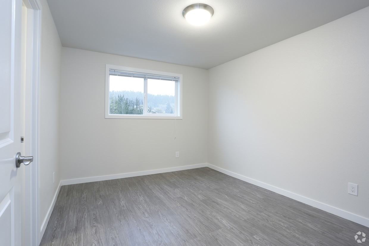 Azure Apartments - Photo 4 of 12