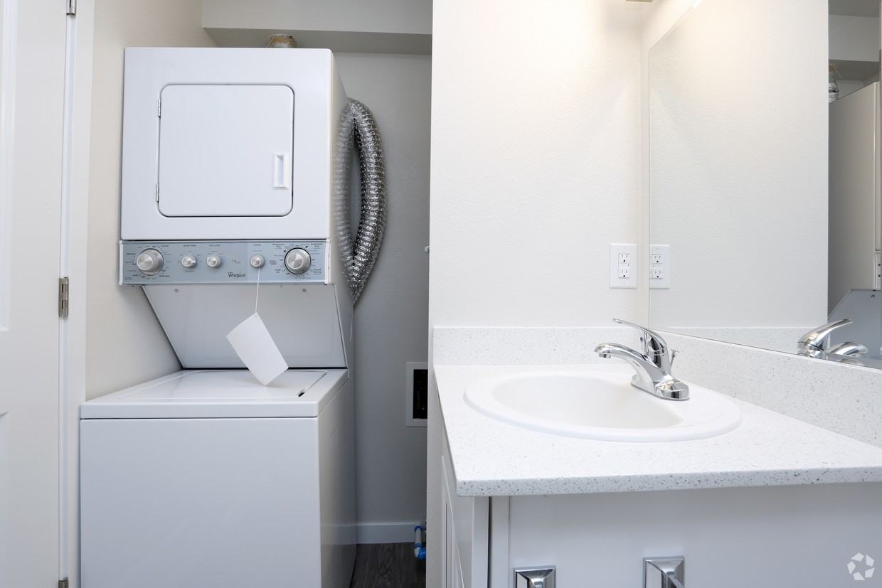 Azure Apartments - Photo 6 of 12