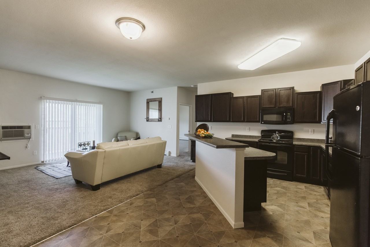 Live at Silver Lake Apartments - Photo 2 of 24