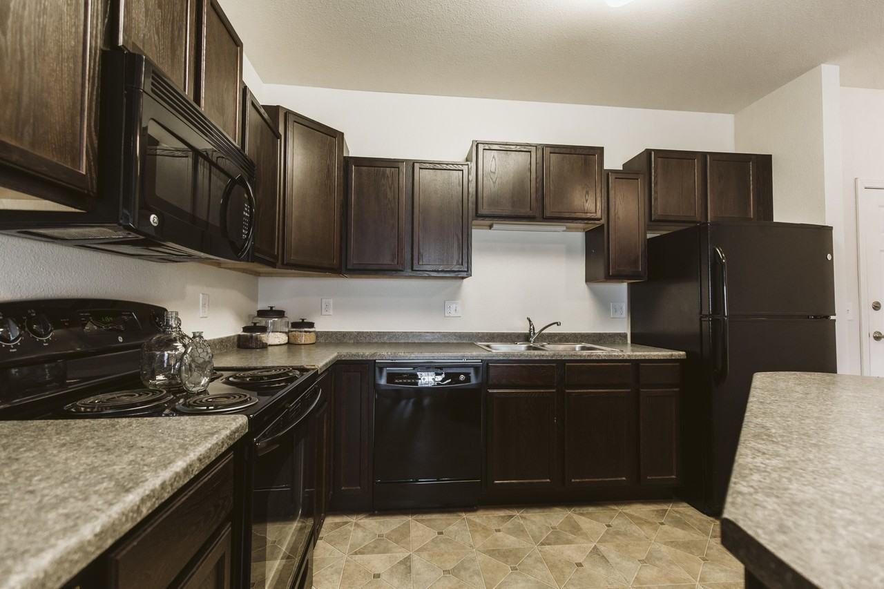 Live at Silver Lake Apartments - Photo 3 of 24