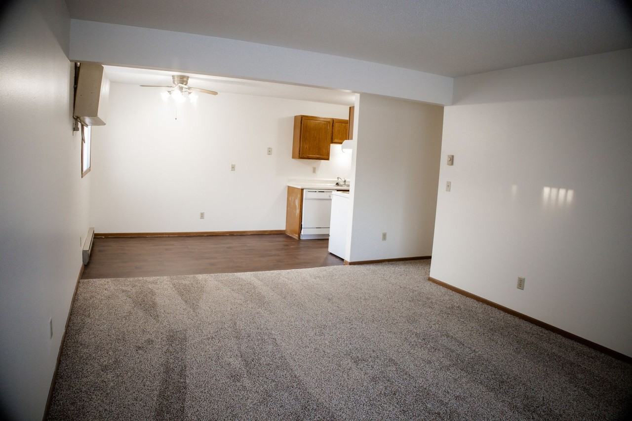 Oakwood Apartments - Photo 4 of 11