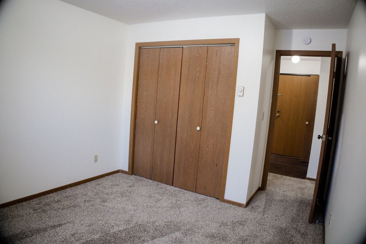 Oakwood Apartments - Photo 7 of 11