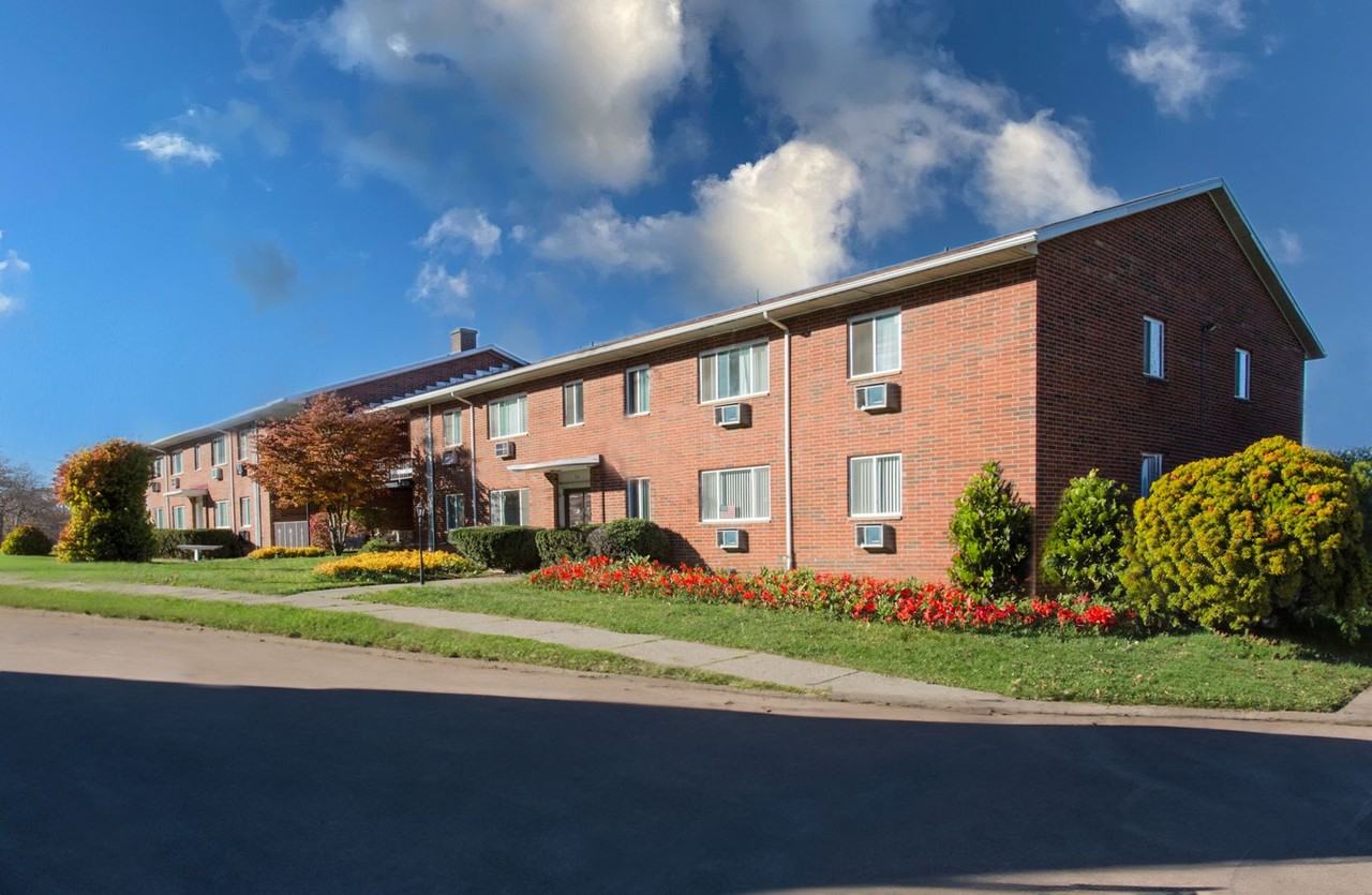 Anthos at Vestal - Photo 2 of 27