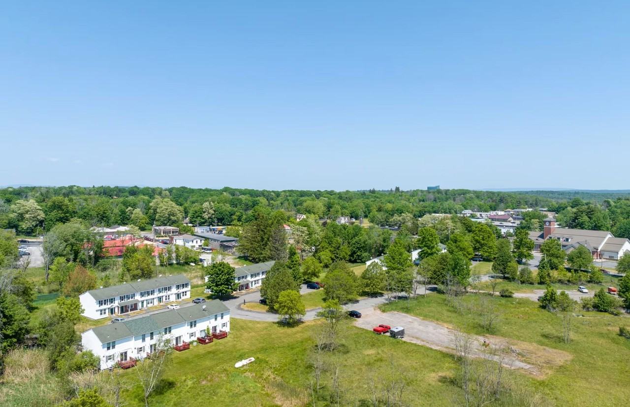 Anthos Townhomes - Photo 5 of 41