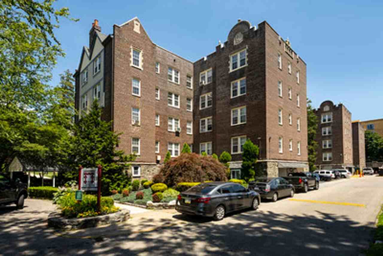 Upsal Gardens Apartments - Photo 2 of 50