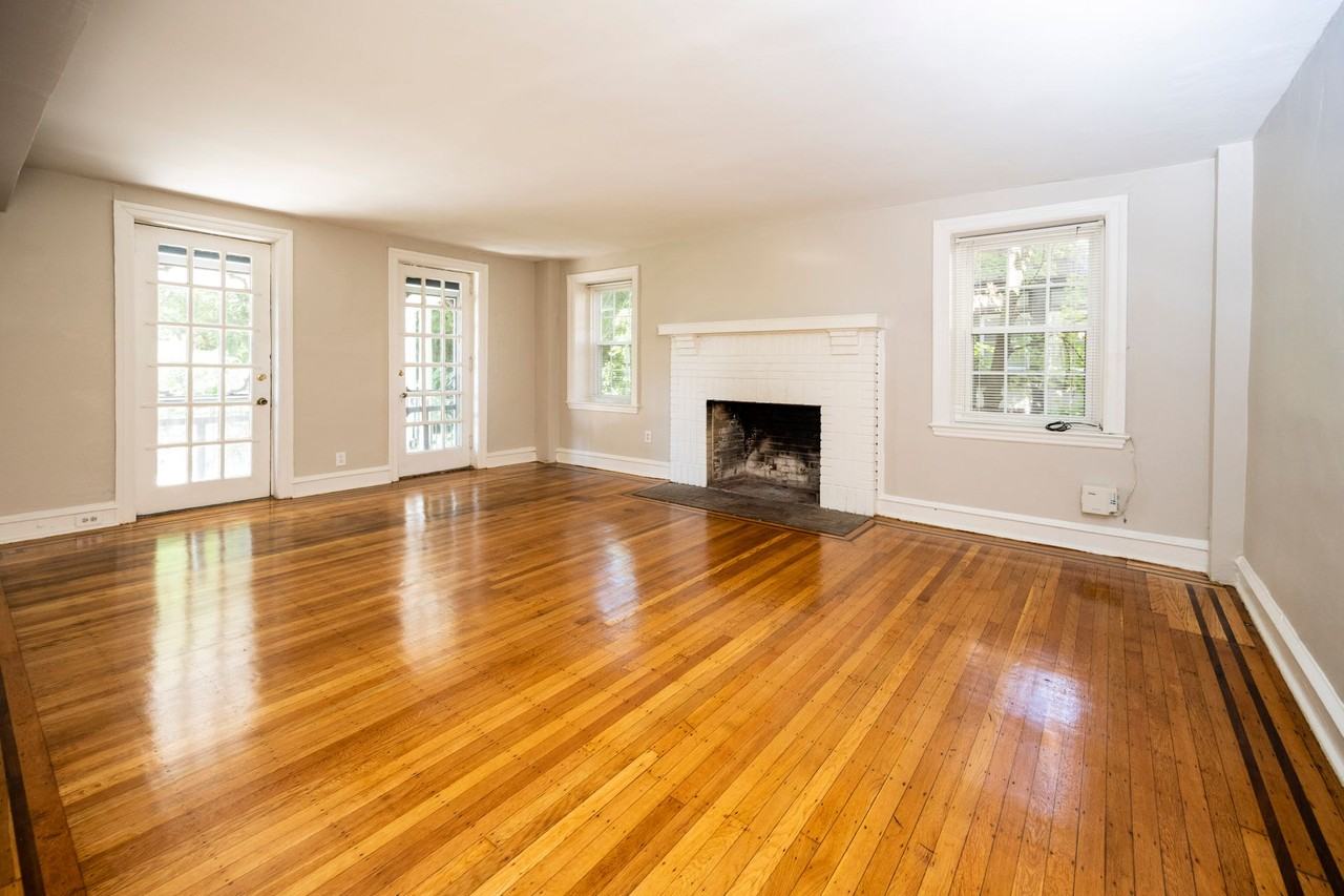 Wayne Walnut Apartments - Photo 5 of 27