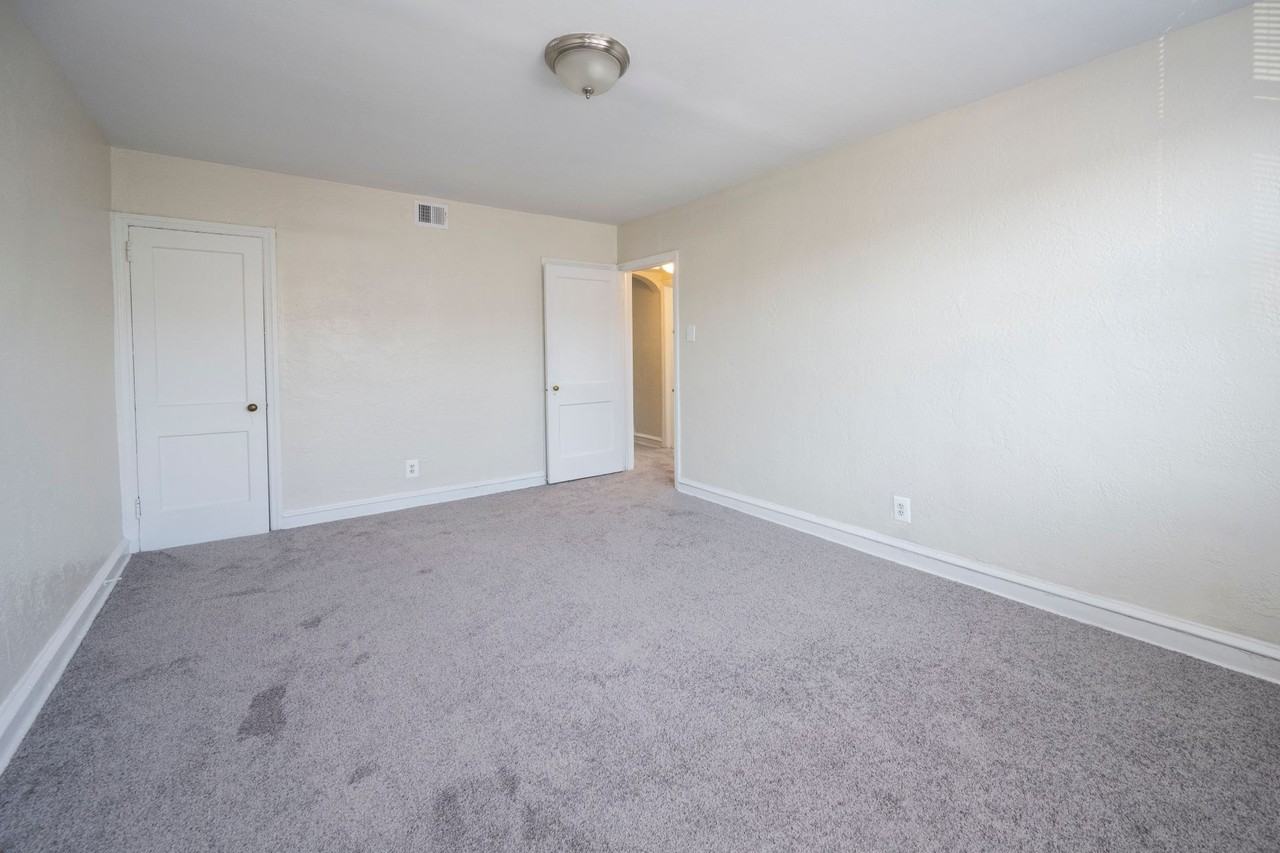 Welcome to 3901 Roosevelt Blvd – Where Charm Meets Convenience in Northeast Philadelphia! - Photo 2 of 15